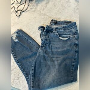 Judy Blue Distressed Skinny Jeans - Dark Blue